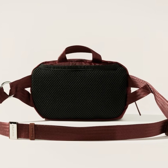 Athleta Crossbodyy Belt Bag NWT - Picture 6 of 7